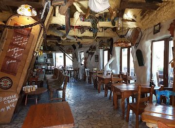 ukraine/bukovel/restaurant/mushroom-house