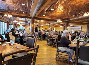 missouri/table-rock-lake/restaurant/the-keeter-center-dining