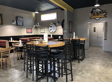 illinois/ferne-clyffe-state-park/restaurant/whiffle-boy-s-pizza-more