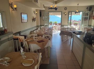 greece/delphi/restaurant/ladokolla-arachova