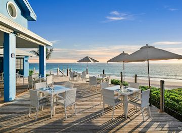 the-bahamas/harbour-island/restaurant/blue-bar-kitchen-restaurant-at-pink-sands-resort