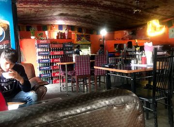 nepal/pokhara/gupteshwor-cave/restaurant/dragon-tibetan-momo-restaurant