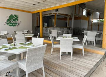 anguilla/scrub-island/restaurant/vincy