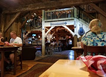 new-hampshire/lakes-region/restaurant/ellacoya-barn-grille