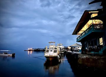 palau/rock-islands/restaurant/kramer-s-bar-and-restaurant