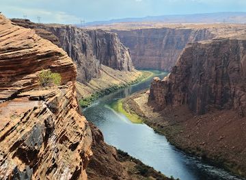arizona/glen-canyon-national-recreation-area/restaurant/glen-canyon-dam-overlook