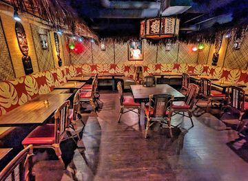 arizona/phoenix/restaurant/hula-s-modern-tiki-uptown