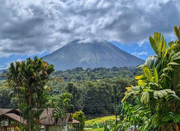 costa-rica/arenal-volcano-national-park/restaurant/oscar-s
