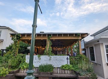 virginia/blue-ridge-highlands/restaurant/field-main-restaurant