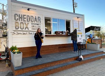 texas/waco/restaurant/cheddar-box