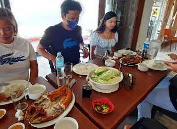 philippines/tagaytay/restaurant/lzm-restaurant-magallanes-square