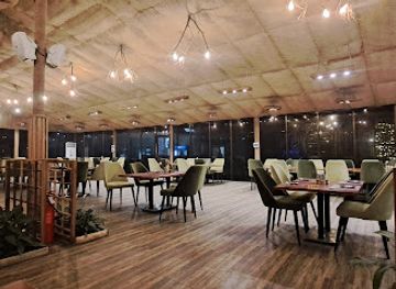 nigeria/abuja/restaurant/de-cascade-by-cilantro