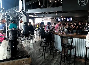 canada/niagara-falls/restaurant/chuck-s-roadhouse-bar-grill