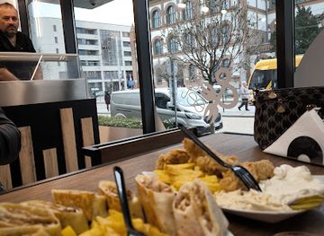 hungary/debrecen/restaurant/meet-eat