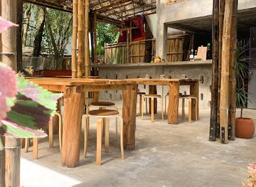 philippines/anawangin-cove/restaurant/agoho-restaurant-liwliwa