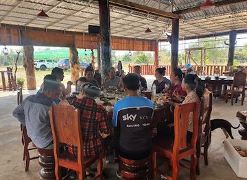 cambodia/preah-vihear-province/restaurant/hanglimikajchnhsov