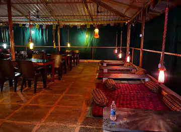 White Elephant Restaurant & Cottages