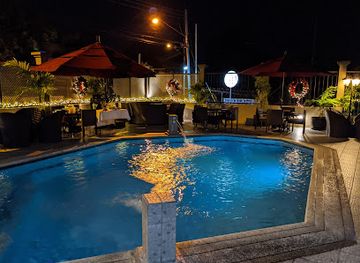 trinidad-and-tobago/nylon-pool/restaurant/bottles-and-bites