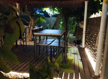 maldives/vaavu-atoll/restaurant/shells