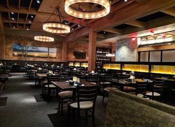 illinois/springfield/restaurant/cooper-s-hawk-winery-restaurant-springfield