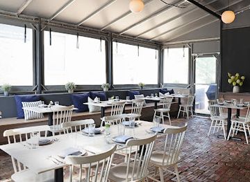 tennessee/nashville-basin/restaurant/henrietta-red