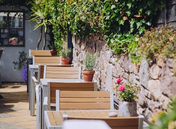 guernsey/st-anne/restaurant/the-georgian-house