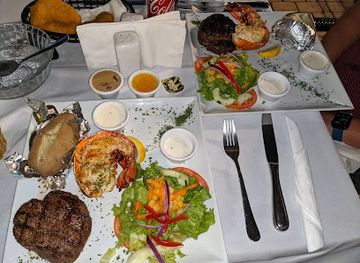 sint-maarten/cole-bay/restaurant/court-side-cafe-lobster-house