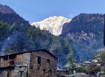 nepal/annapurna-circuit/restaurant/four-season-guest-house-restaurant