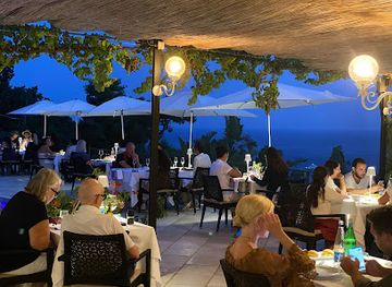 italy/capri/restaurant/al-chiaro-di-luna