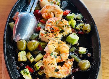 bosnia-and-herzegovina/sarajevo/ferhadija/restaurant/east-meets-west-apetit