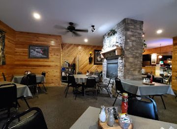 wisconsin/northwoods/restaurant/wolff-s-river-inn