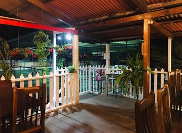 guatemala/chichicastenango/restaurant/restaurante-ru-cafe