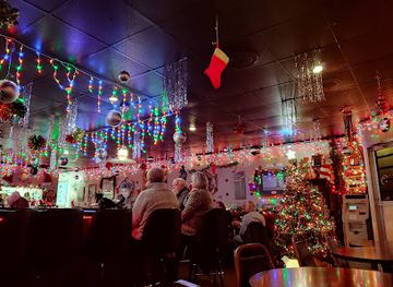 iowa/waterloo/restaurant/lighthouse-lounge