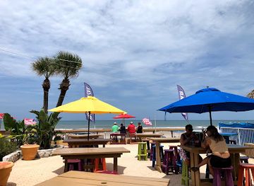 florida/daytona-beach/restaurant/oasis-tiki-bar-grill