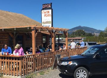 oregon/cascade-range/restaurant/twin-peaks-drive-in