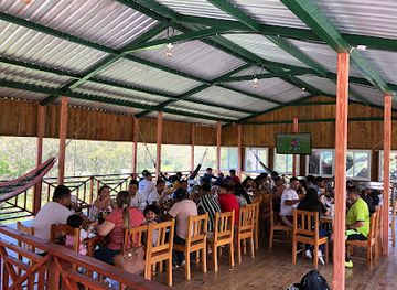 honduras/lago-de-yojoa/restaurant/restaurante-tipicos-monte-verde