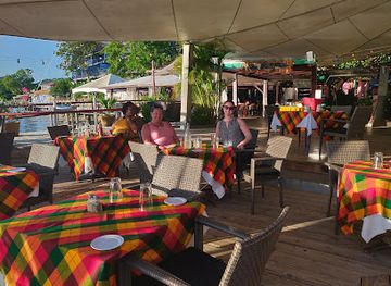 grenada/etang-national-park/restaurant/dodgy-dock-restaurant-grenada