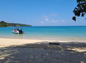 panama/pearl-islands/restaurant/mogo-s-beach