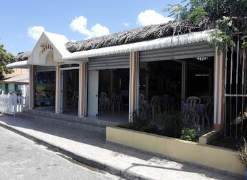 dominican-republic/sierra-de-bahoruco/restaurant/d-randy-y-rocio-paradita