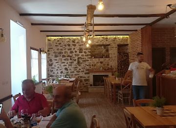 albania/saranda/restaurant/vila-bajrami-45