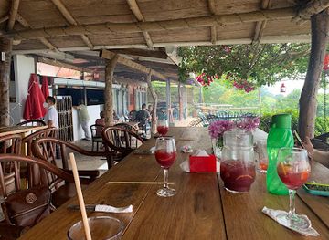 el-salvador/highlands/restaurant/el-mirador-de-la-giralda-live-music-restaurant-events-cabin-birdwatching-nature-reserve