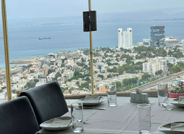 israel/haifa/bat-galim/restaurant/golden-coral