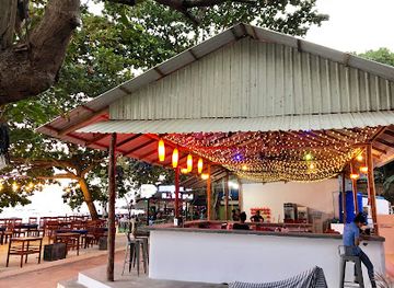 cambodia/sihanoukville/serendipity-beach/restaurant/kampong-som-bay-restaurant