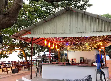 Kampong Som Bay Restaurant (海王食府）