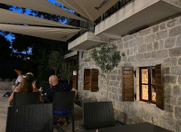 montenegro/herceg-novi/restaurant/amber-restaurant