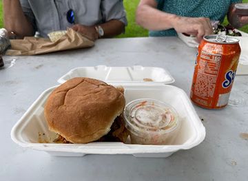 maine/camden/restaurant/207-eats-food-truck