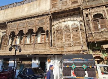 pakistan/peshawar/qissa-khwani-bazaar/restaurant/ghanta-ghar-food-street