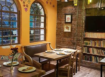 ecuador/highland-valleys/restaurant/el-maple