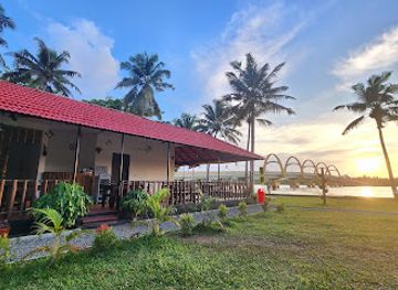 india/kerala-backwaters/restaurant/backwater-cafe