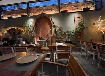 greece/thessaloniki/restaurant/l-albero